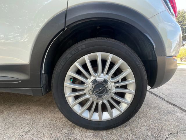 Used 2017 FIAT 500X Lounge image 17