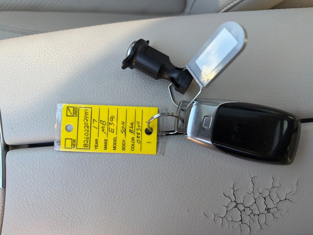 Used 2017 Mercedes-Benz E 300 4MATIC image 29