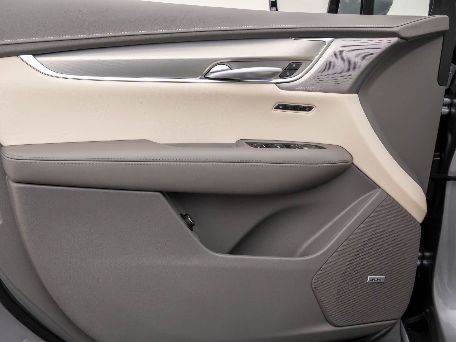 New 2026 Cadillac XT5 Premium Luxury w/ Driver Assist Package image 16