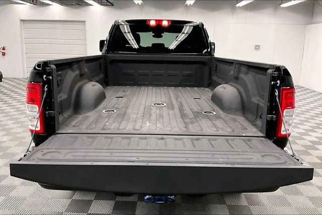 Used 2024 RAM 3500 Big Horn image 31
