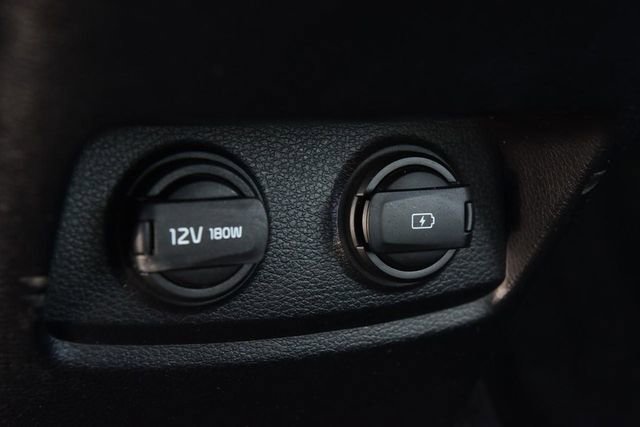 Used 2019 Kia Cadenza Technology image 24