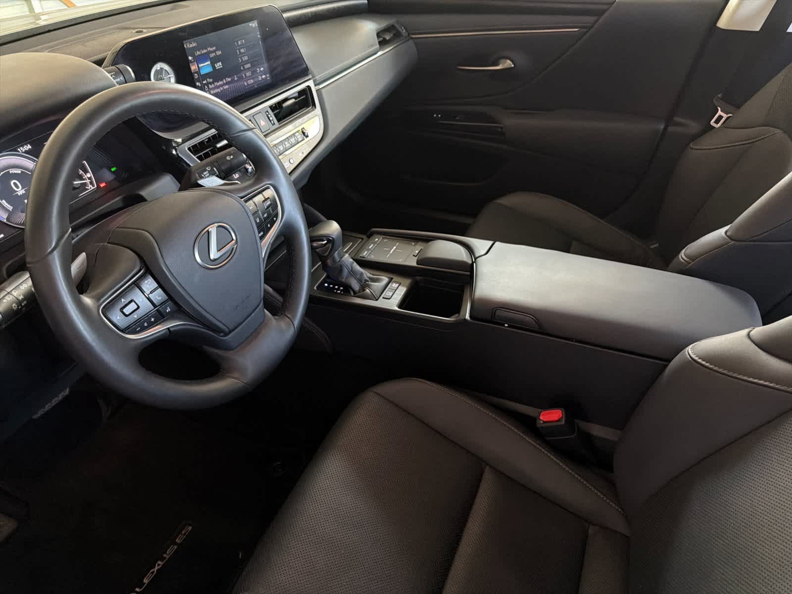 Used 2022 Lexus ES 300h w/ Premium Package FWD image 11