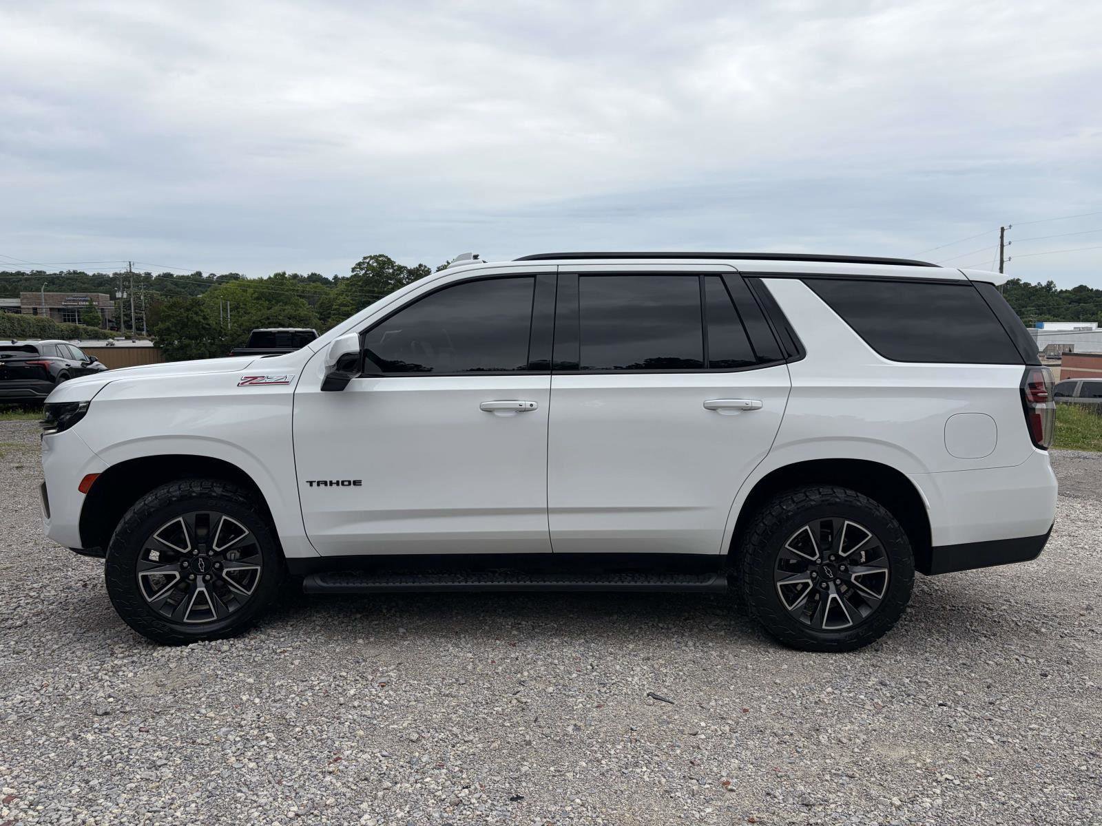 Used 2021 Chevrolet Tahoe Z71 w/ Luxury Package AWD/4WD image 25