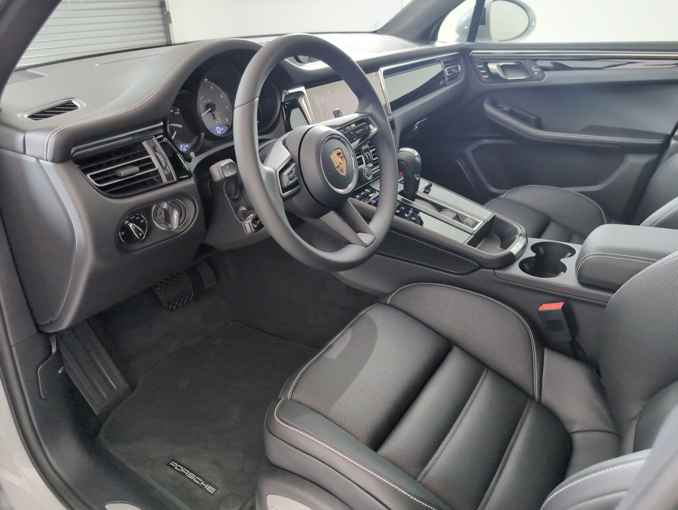 Used 2026 Porsche Macan S image 4