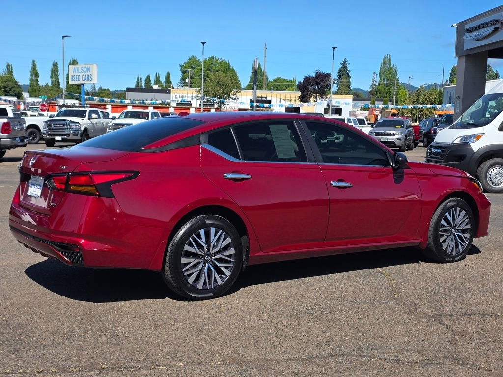 Used 2024 Nissan Altima 2.5 SV image 28