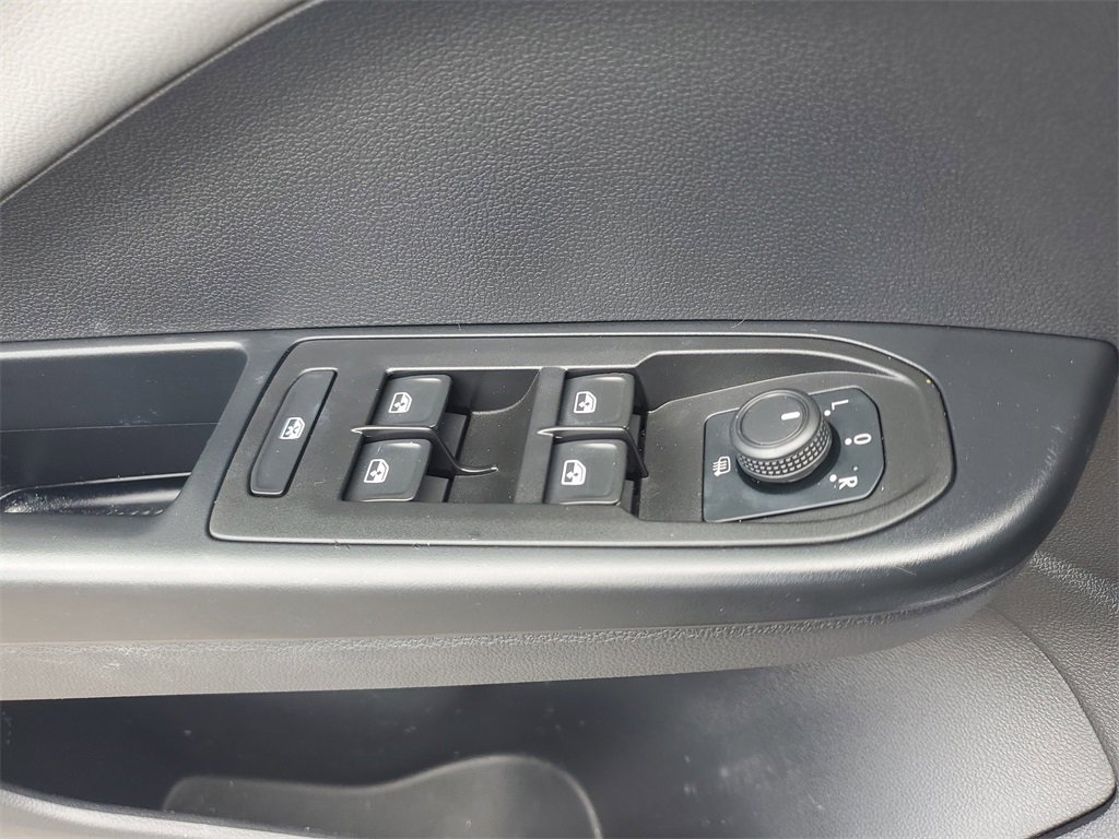 Used 2022 Volkswagen Taos SE image 63