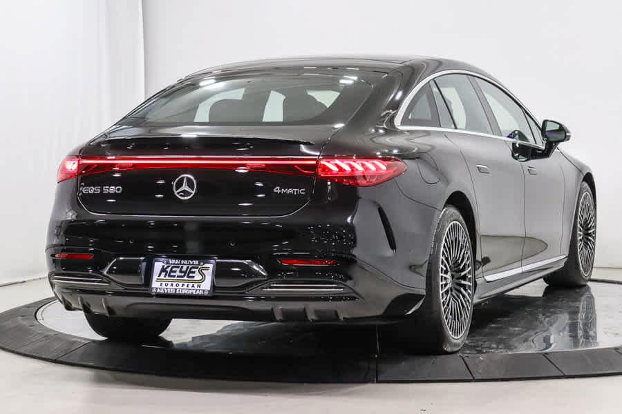 Used 2023 Mercedes-Benz EQS 580 4MATIC Sedan image 6