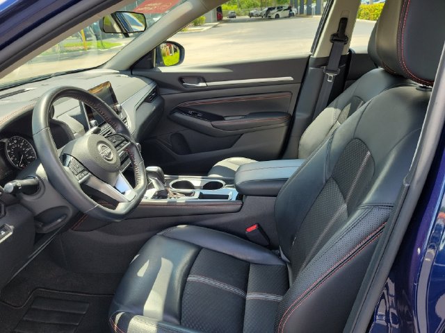 Used 2023 Nissan Altima 2.5 SR FWD image 16