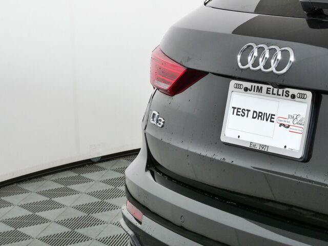Used 2022 Audi Q3 2.0T Premium AWD/4WD image 34