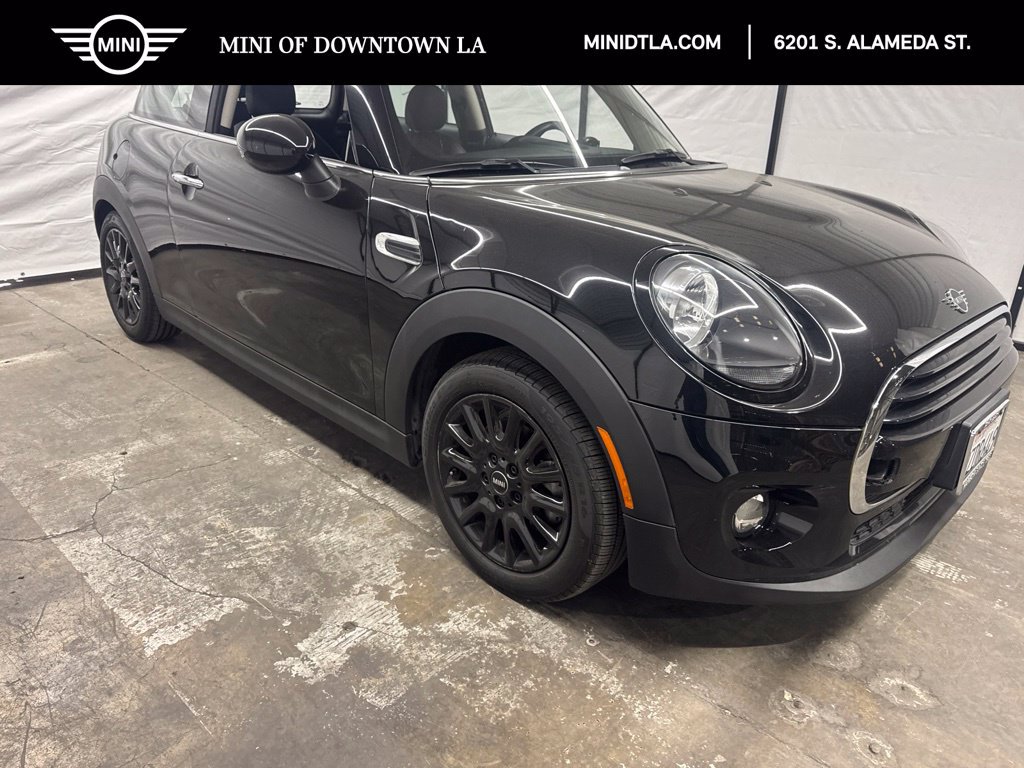 Used 2019 MINI Cooper 2-Door Hardtop w/ Signature Upholstery Package FWD image 1