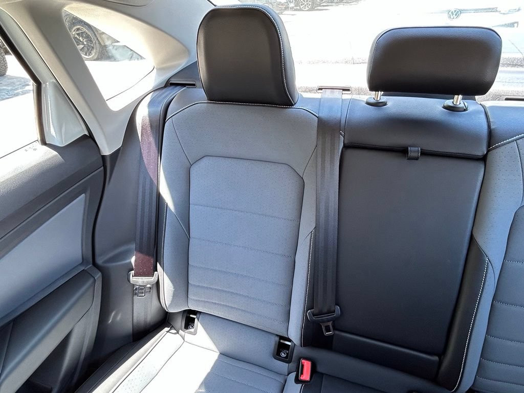 New 2026 Volkswagen Jetta SE FWD image 12