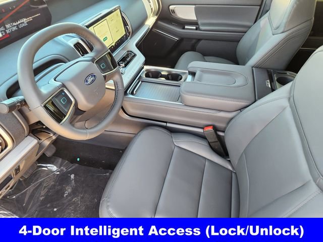 New 2026 Ford Expedition Active image 13