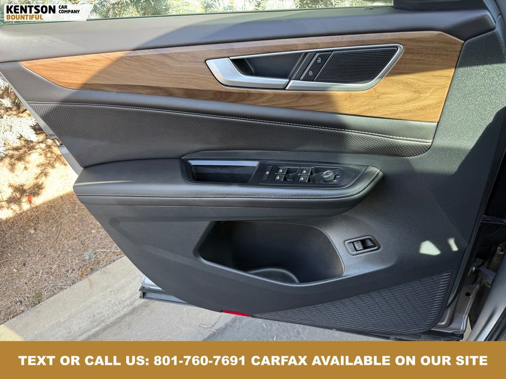 Used 2025 Volkswagen Atlas SE image 22