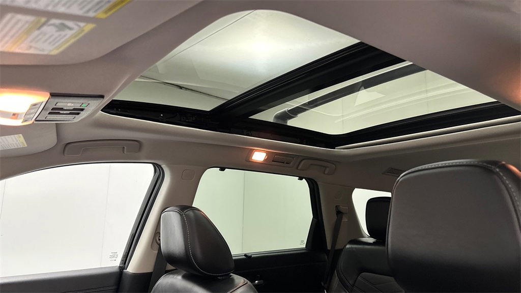 Certified 2022 Nissan Pathfinder Platinum w/ Cargo Package image 19