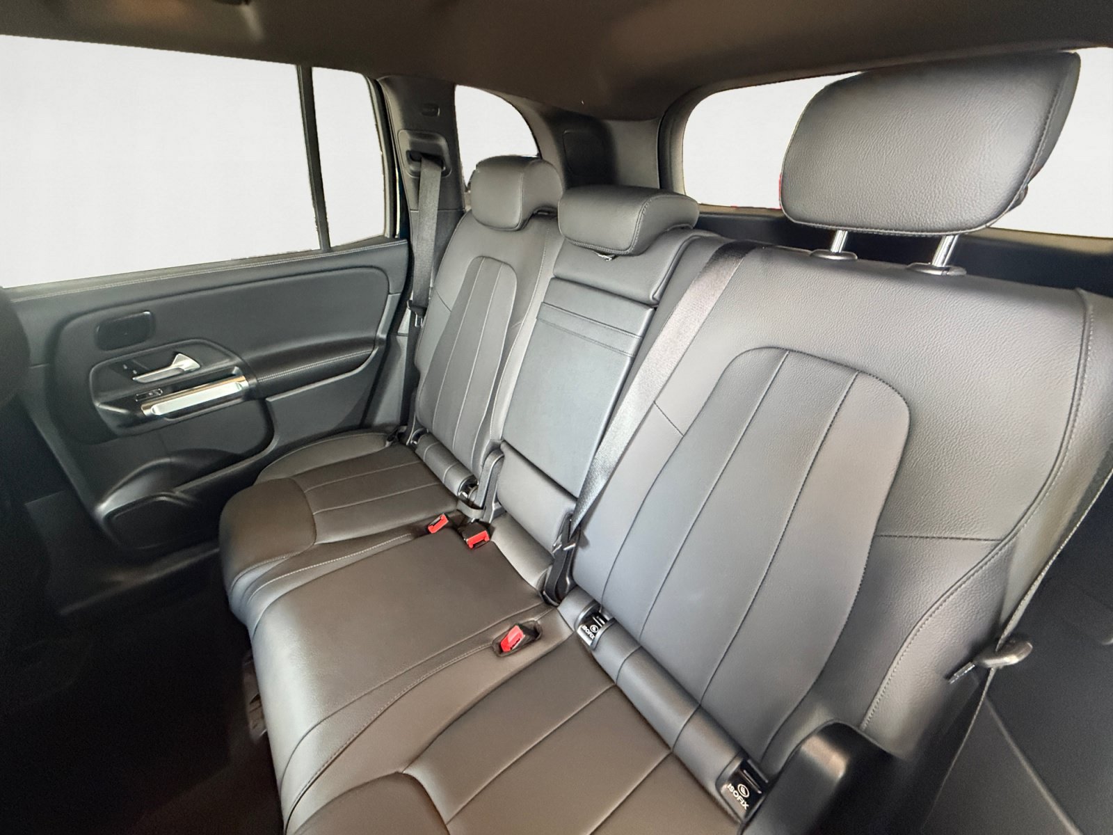 Used 2026 Mercedes-Benz GLB 250 image 13