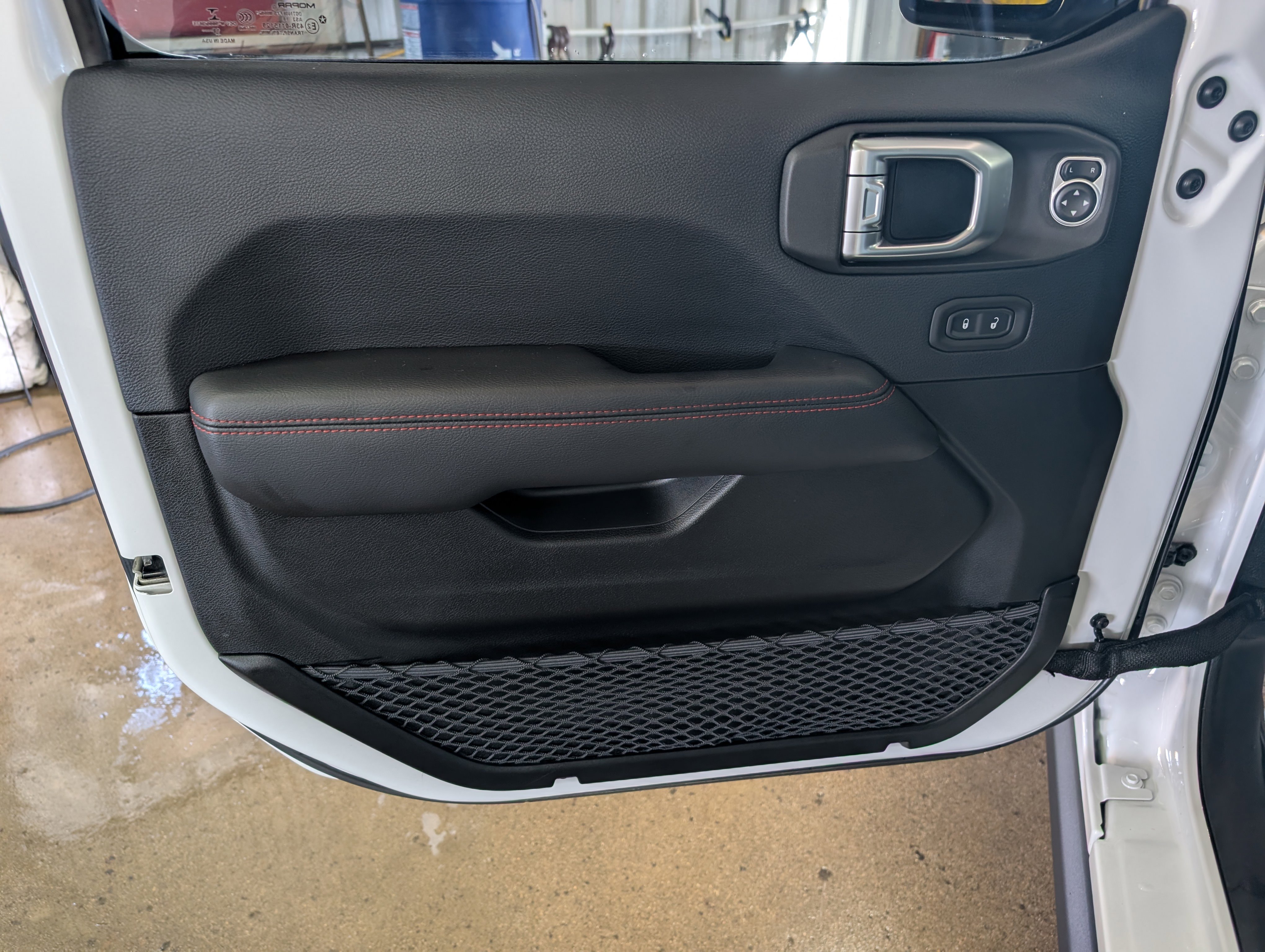 Used 2018 Jeep Wrangler Unlimited Rubicon image 14