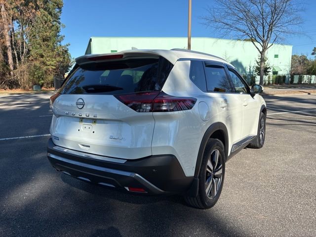 Used 2023 Nissan Rogue SL w/ SL Premium Package image 3