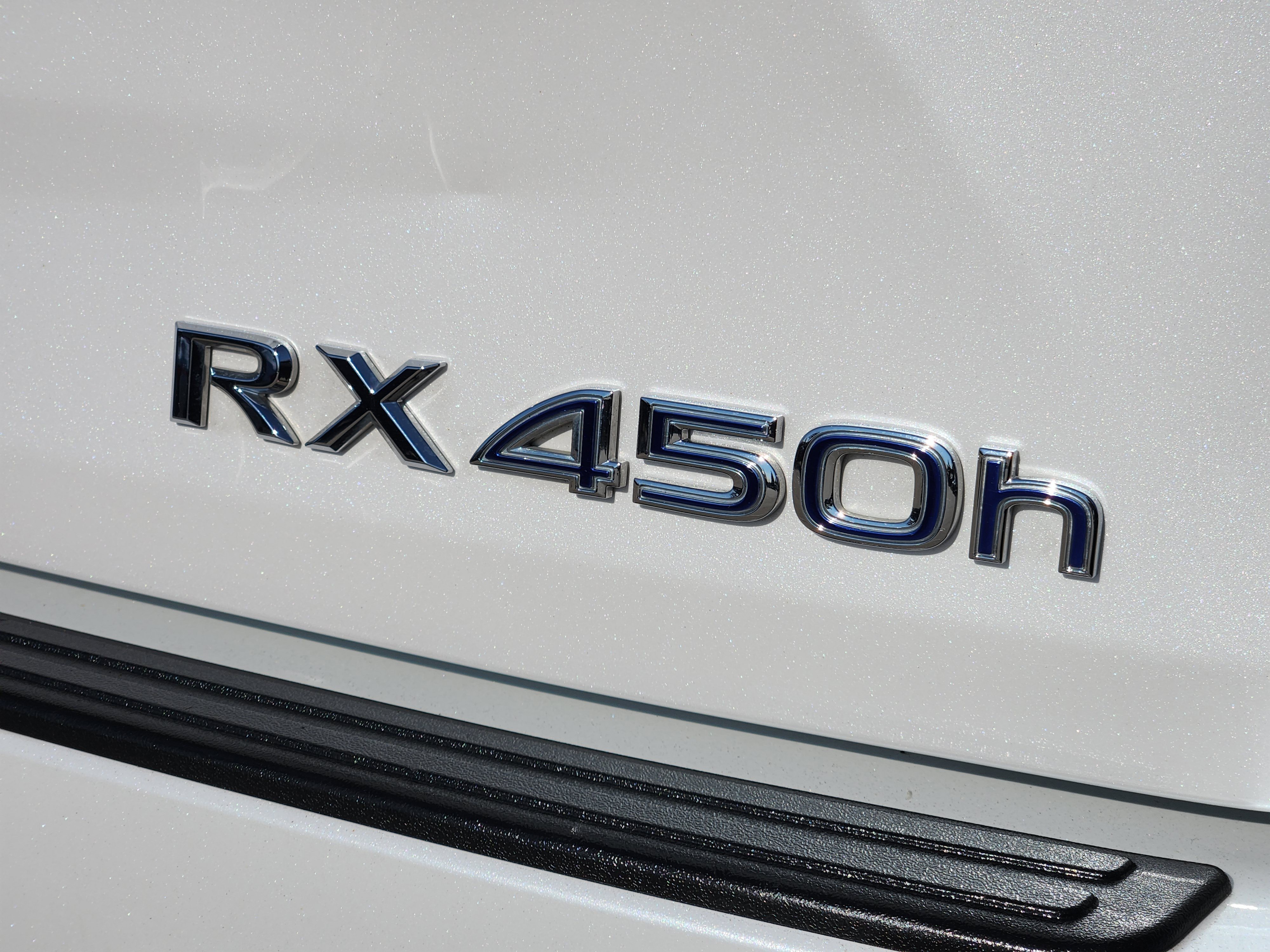 Used 2017 Lexus RX 450h AWD image 14