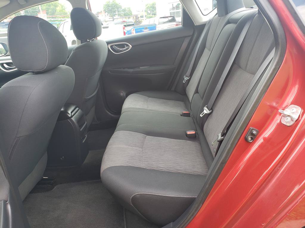Used 2015 Nissan Sentra SV FWD image 12