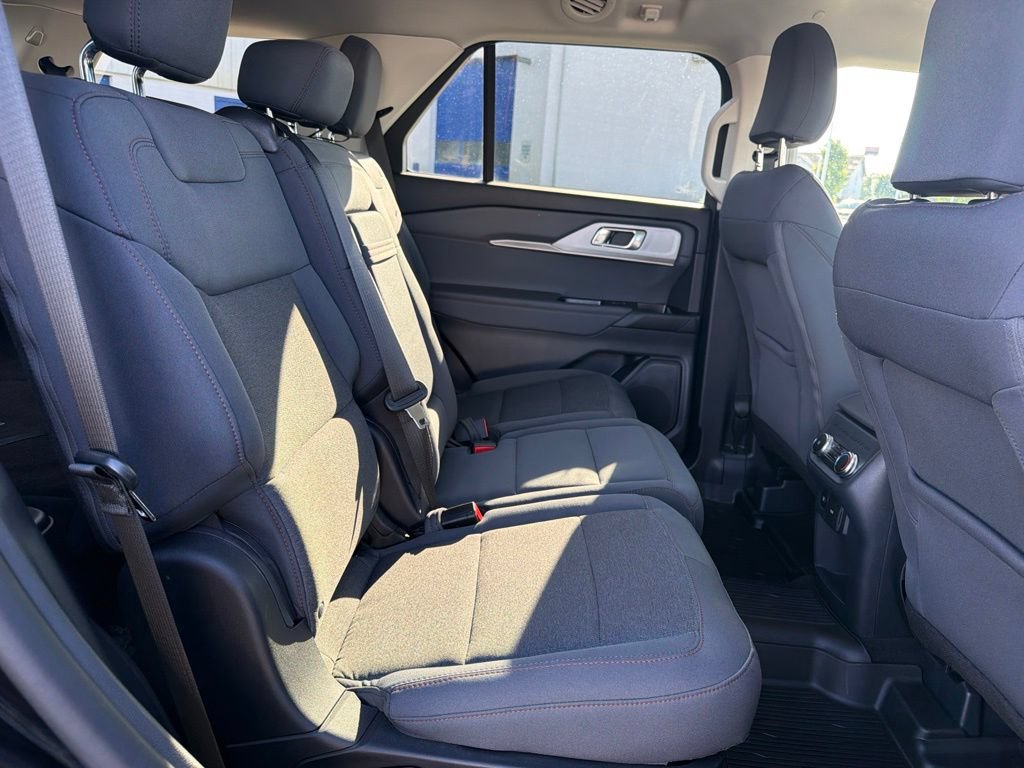 Certified 2025 Ford Explorer Active AWD/4WD image 46