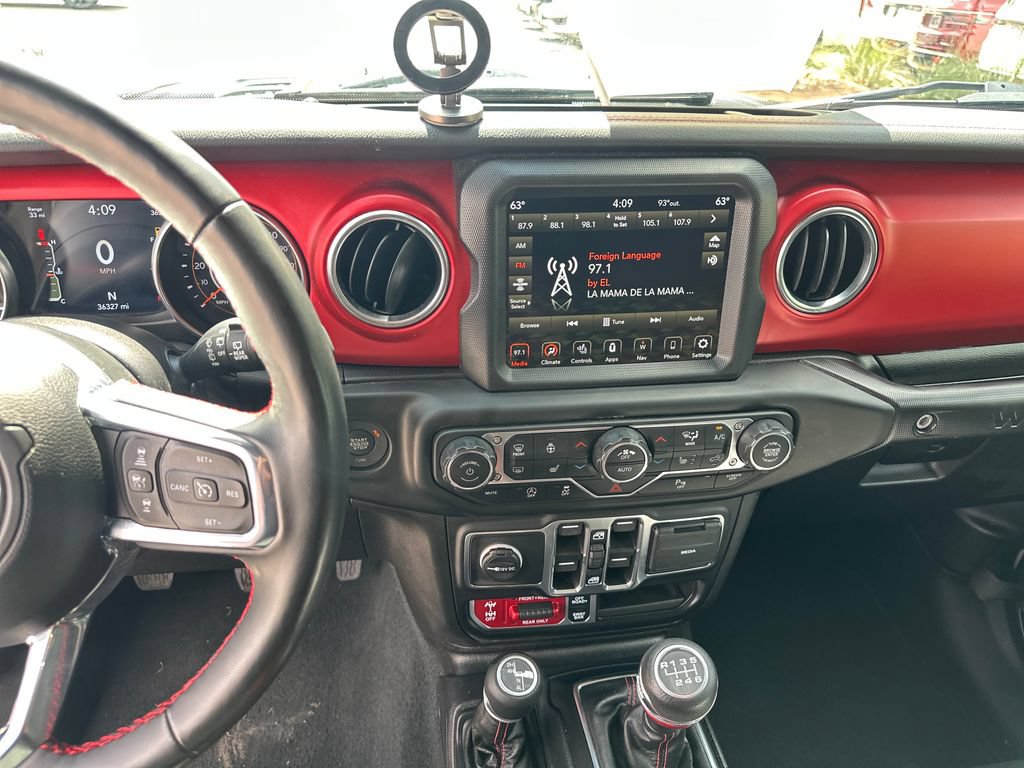 Used 2023 Jeep Wrangler Unlimited Rubicon w/ LED Lighting Group AWD/4WD image 26