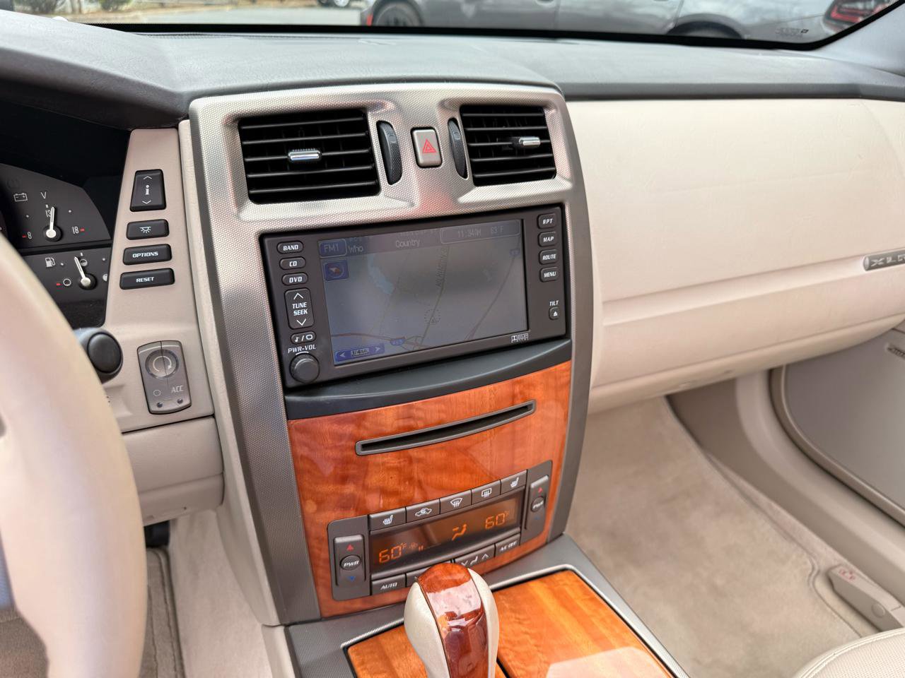 Used 2006 Cadillac XLR image 14