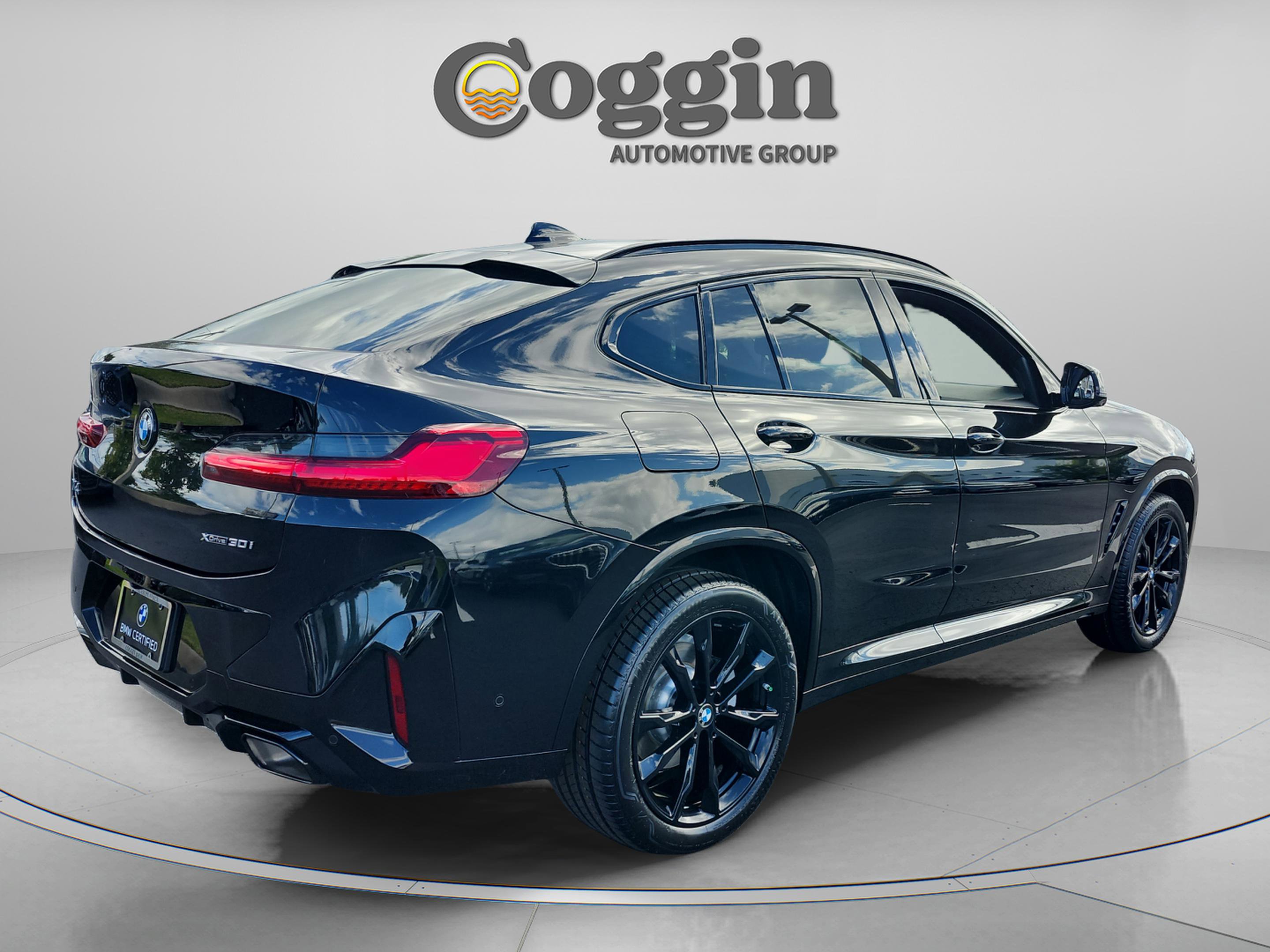 Certified 2025 BMW X4 xDrive30i w/ Premium Package image 6