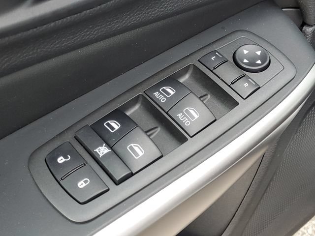 Used 2022 Jeep Cherokee Latitude Lux AWD/4WD image 25