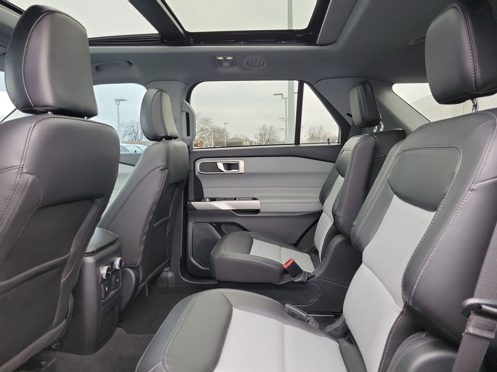 Certified 2023 Ford Explorer XLT w/ Equipment Group 202A image 13
