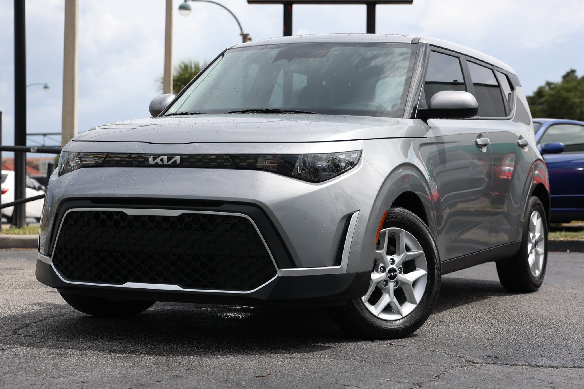 Used 2025 Kia Soul S FWD image 1