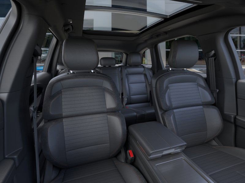 New 2025 Lincoln Nautilus Reserve image 10