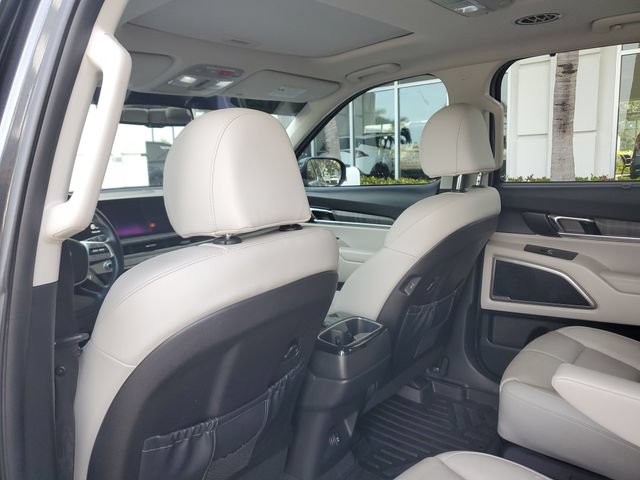Certified 2023 Kia Telluride EX w/ EX Captain's Chair Package FWD image 9