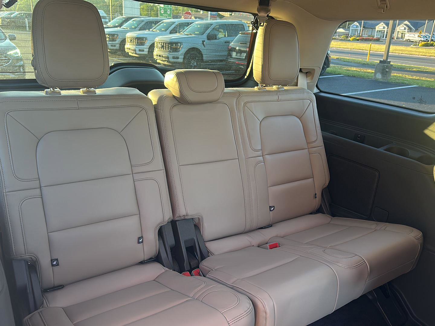 Used 2024 Lincoln Navigator Premiere AWD/4WD image 13