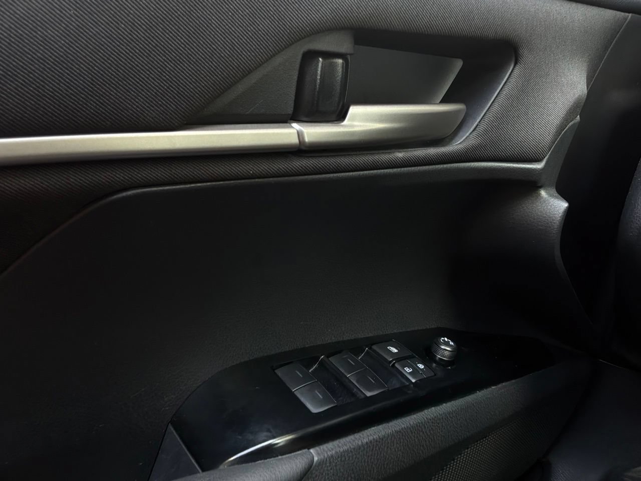 Used 2025 Toyota Camry LE FWD image 20