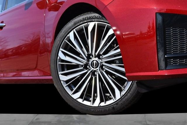 Certified 2025 Nissan Altima 2.5 SL image 3