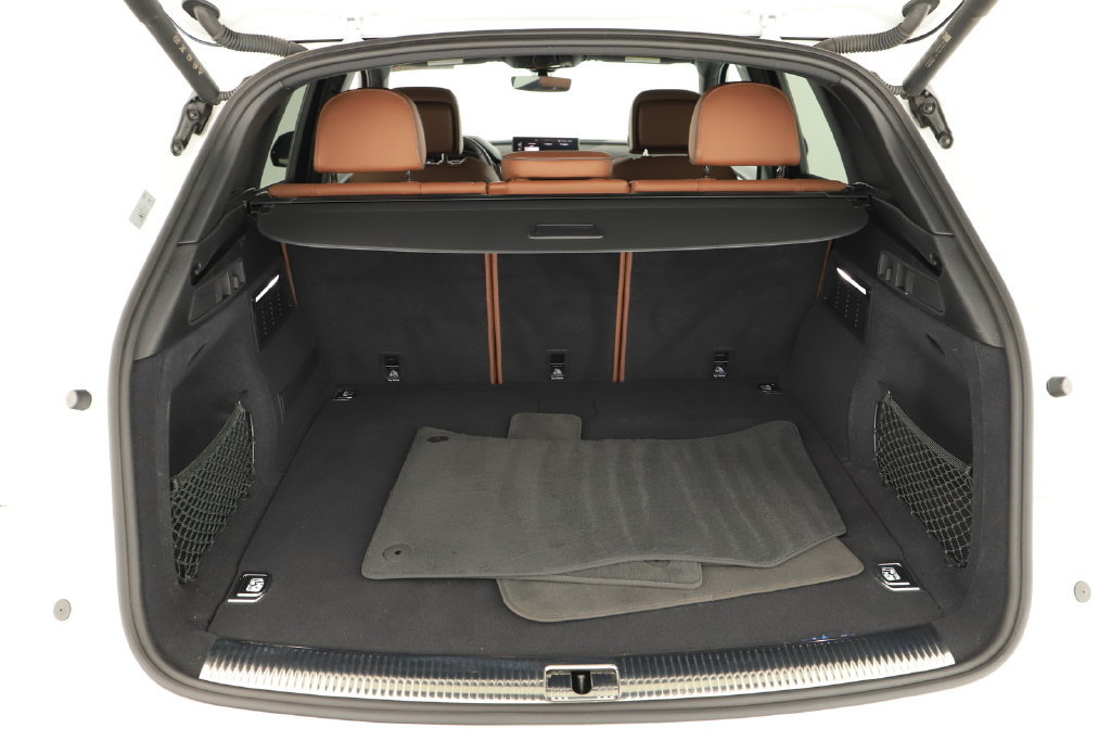 Certified 2024 Audi Q5 e Premium AWD/4WD image 28