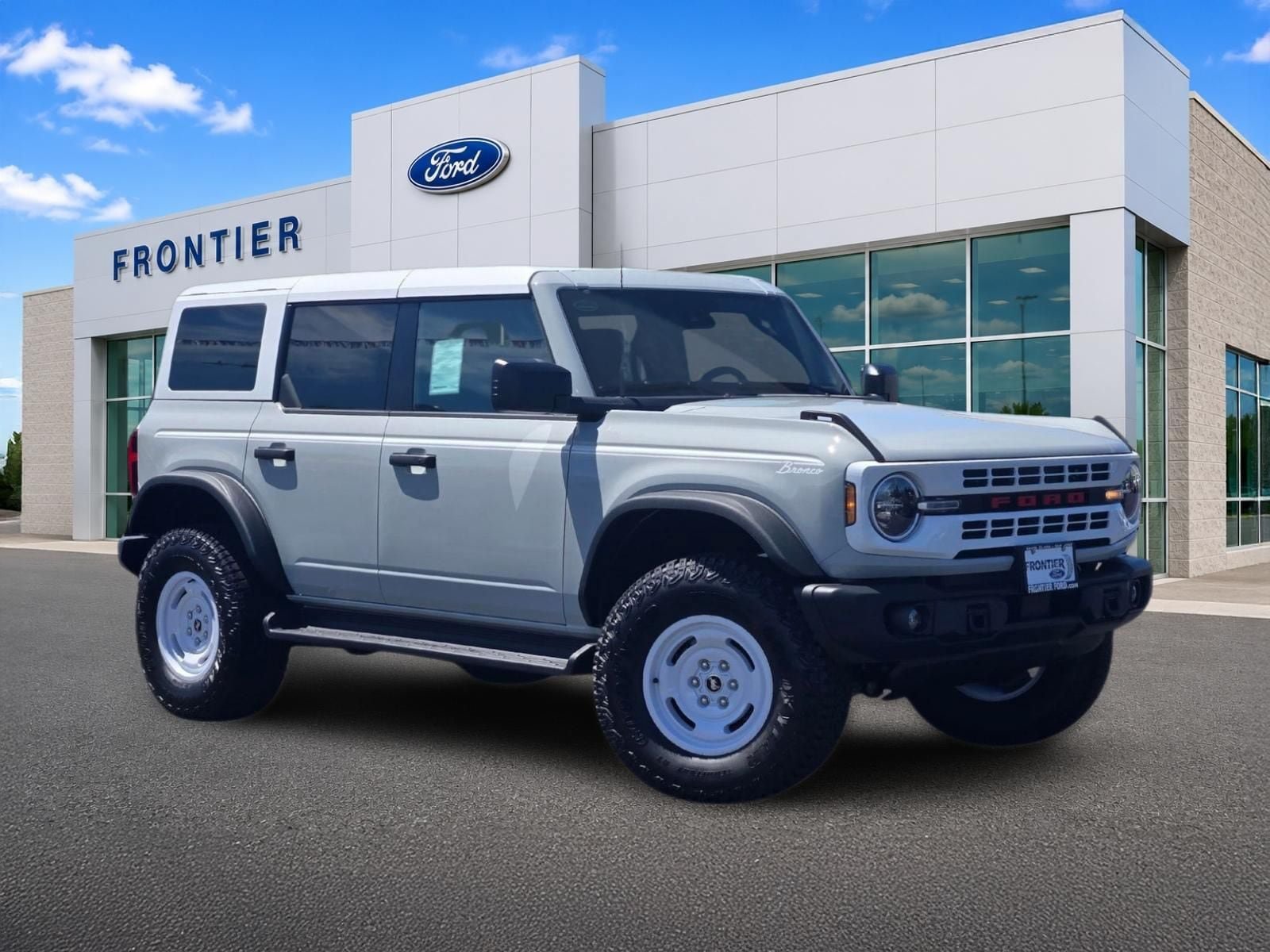 New 2026 Ford Bronco Heritage Edition AWD/4WD image 2