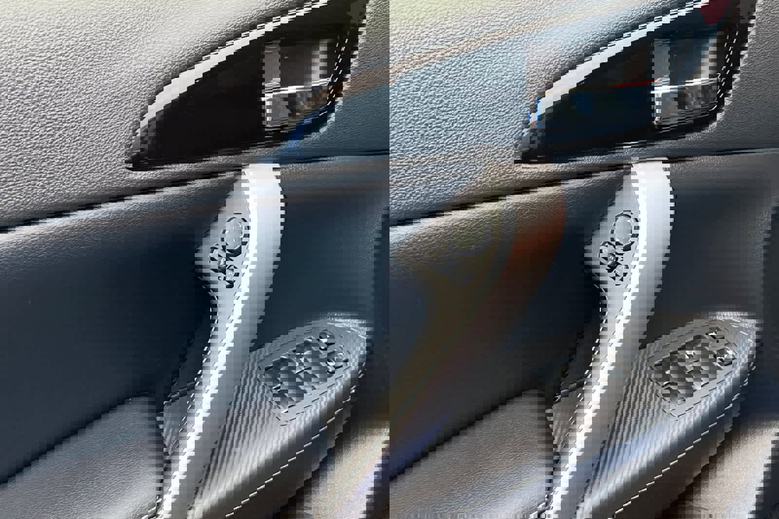 Used 2025 Mitsubishi Eclipse Cross SE image 13