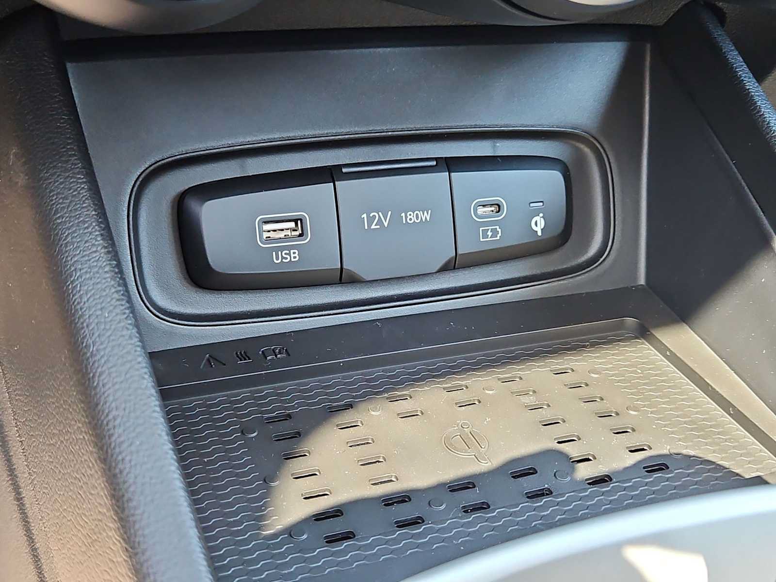 New 2026 Hyundai Venue SEL FWD image 33