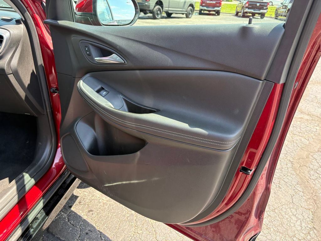 Used 2024 Buick Encore GX Sport Touring AWD/4WD image 11