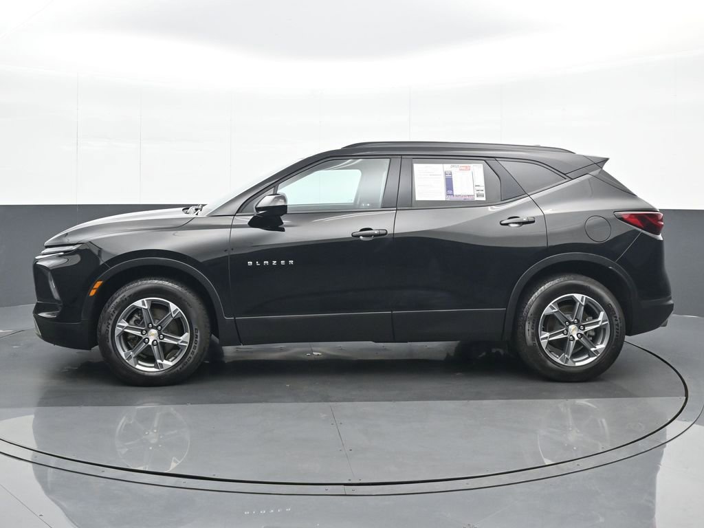 Used 2024 Chevrolet Blazer LT w/ Convenience Package image 3