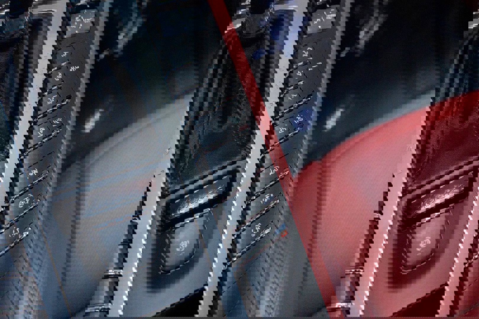 Used 2021 Porsche Macan GTS image 39