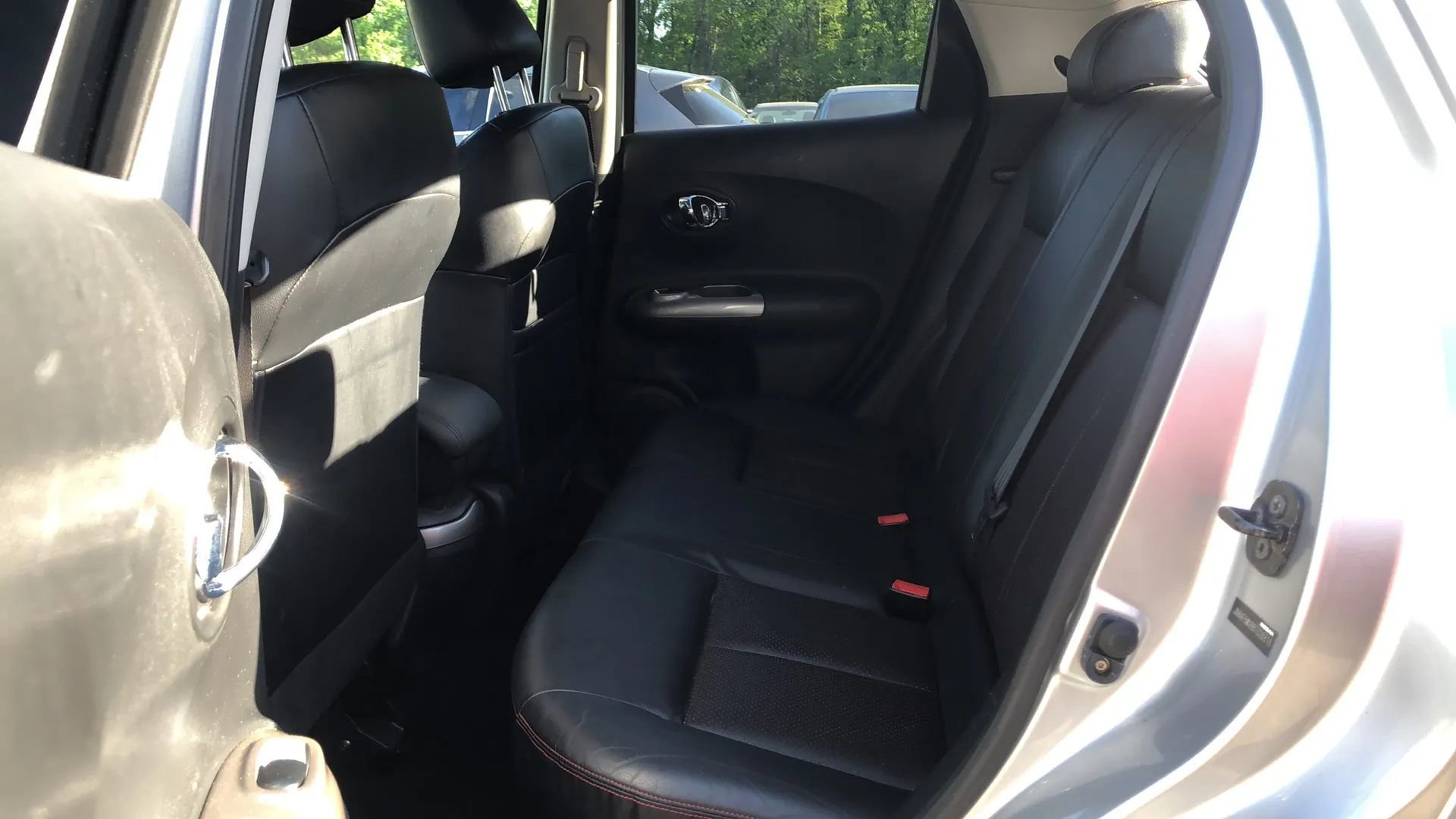 Used 2011 Nissan Juke SL image 25