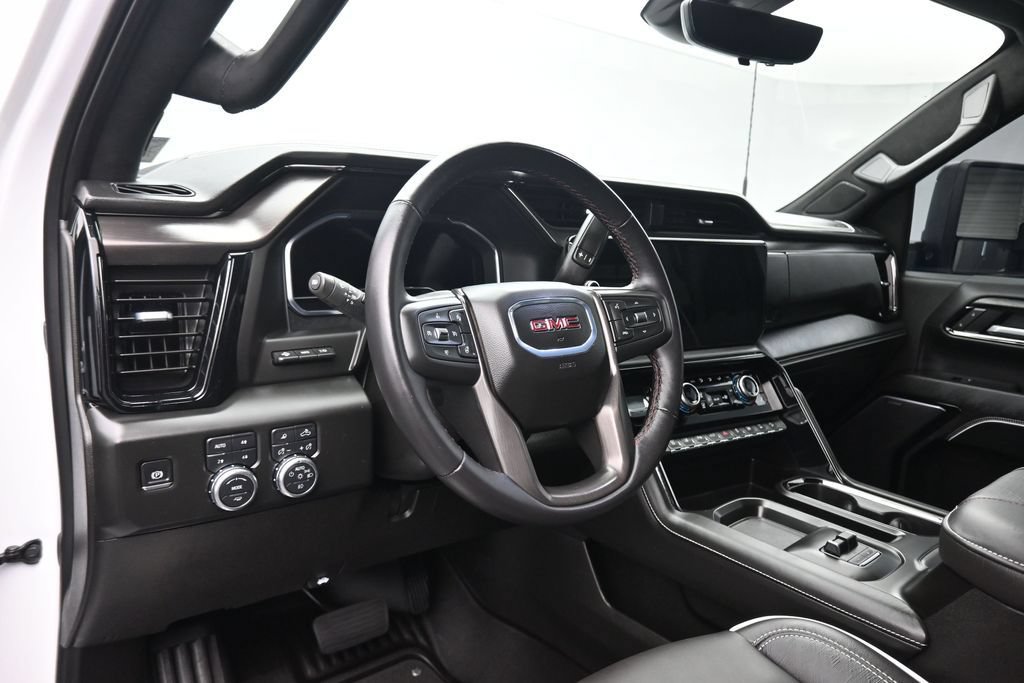 Used 2025 GMC Sierra 2500 AT4X AWD/4WD image 14