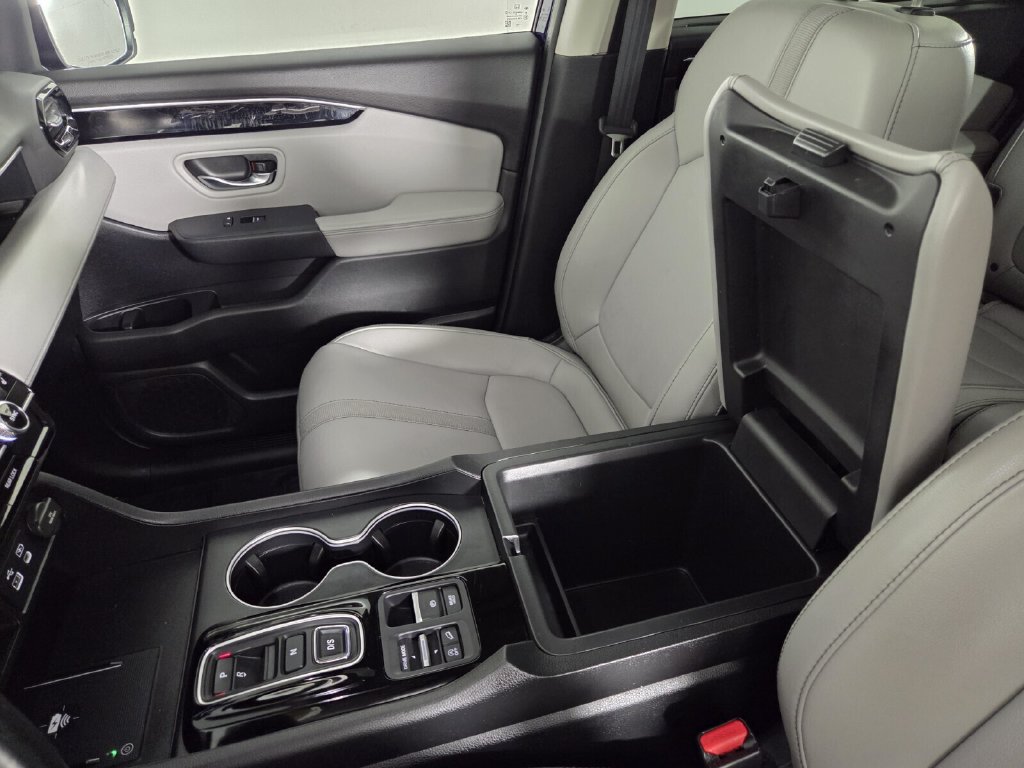 Used 2025 Honda Pilot Touring image 20