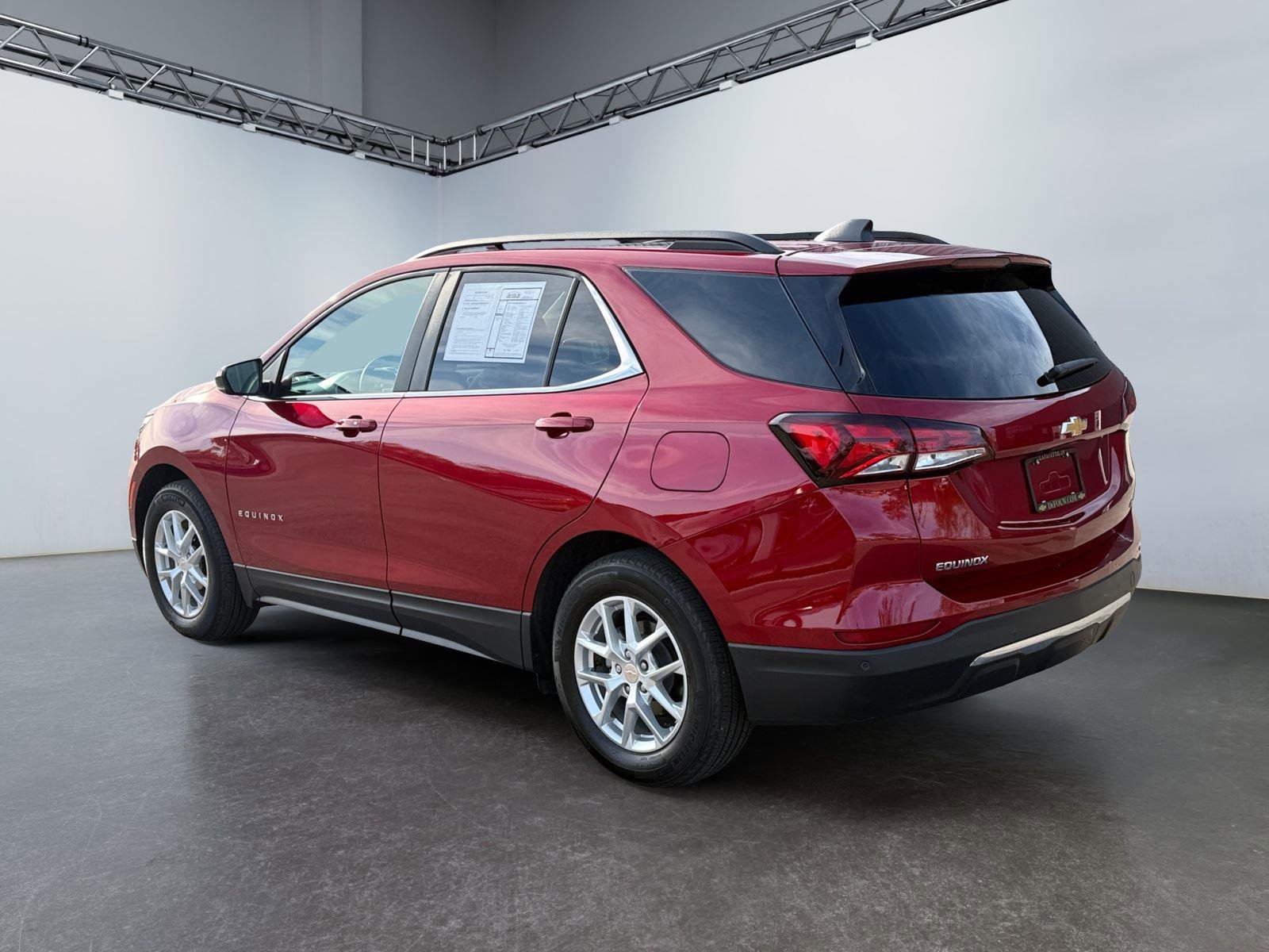 Used 2024 Chevrolet Equinox LT FWD image 5