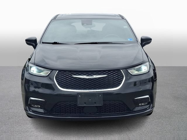Used 2025 Chrysler Pacifica Select FWD image 2