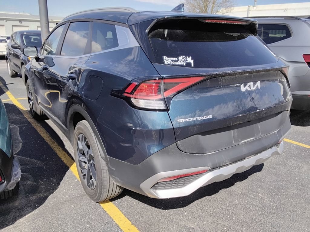 Used 2023 Kia Sportage EX image 5