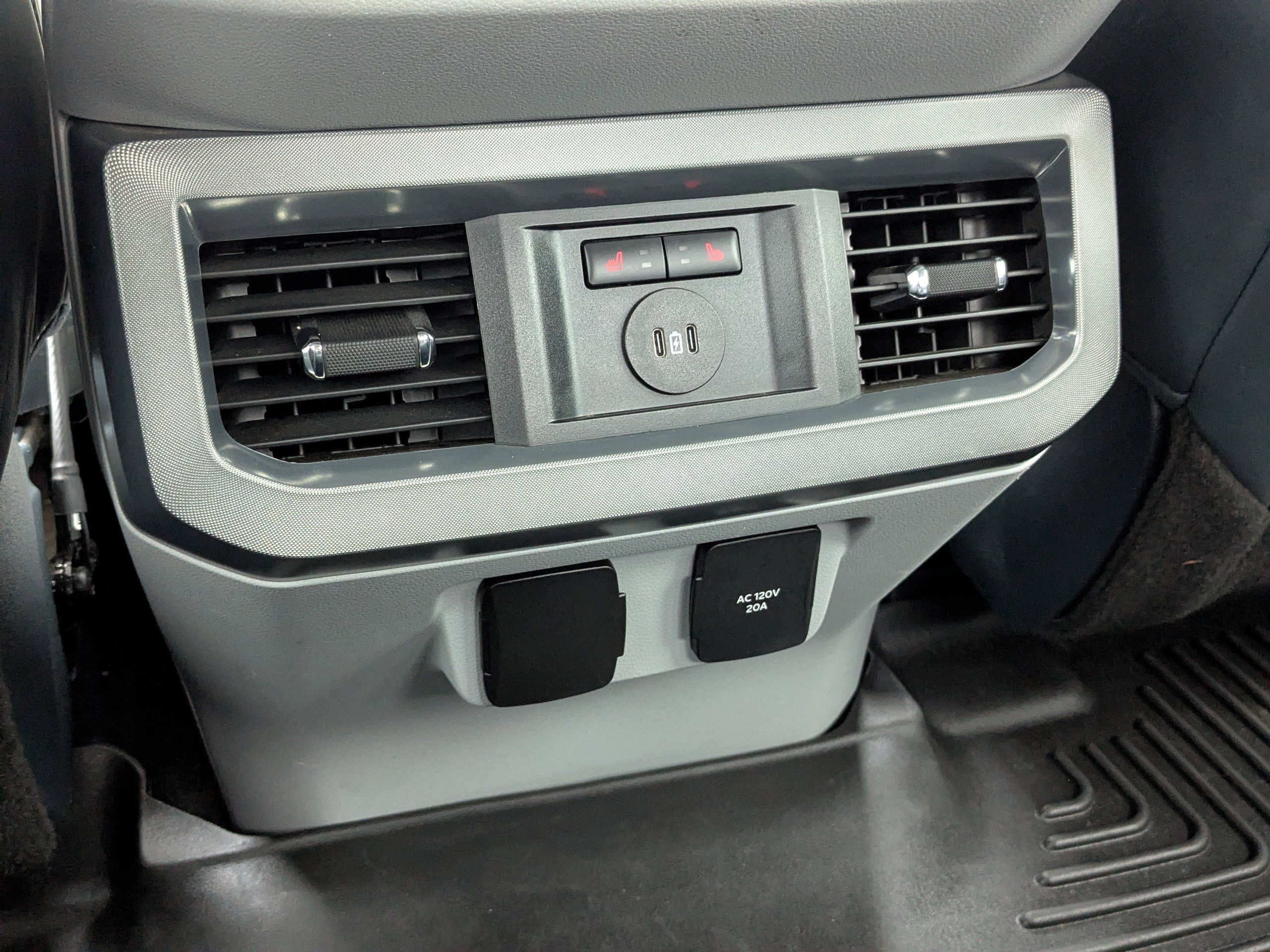 Used 2024 Ford F450 Limited w/ FX4 Off-Road Package image 14