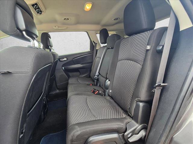 Used 2020 Dodge Journey SE w/ SE Popular Equipment Group FWD image 17